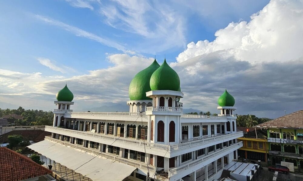 Masjid Miftahul Huda Manonjaya Tasikmalaya