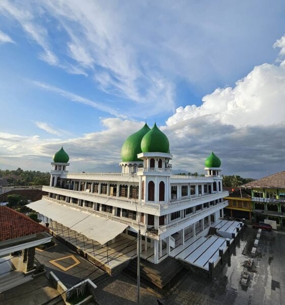 Masjid Miftahul Huda Manonjaya Tasikmalaya